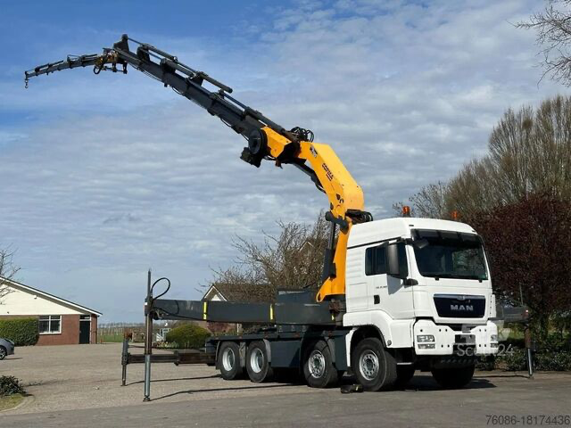 Camion grue DISTRITHERM Services